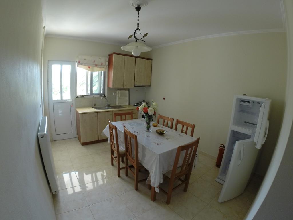 Irini'S Villa Аргостолион Стая снимка